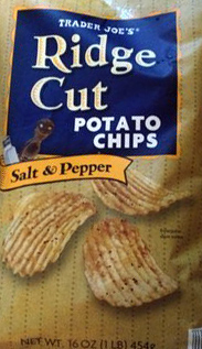 Trader Joe’s Salt & Pepper Ridge Cut Potato Chips Reviews